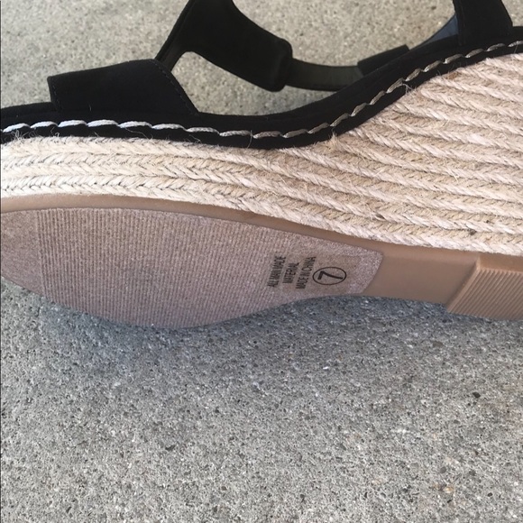 1 left! Delicious T-strap Black Espadrille Wedge - Picture 5 of 6